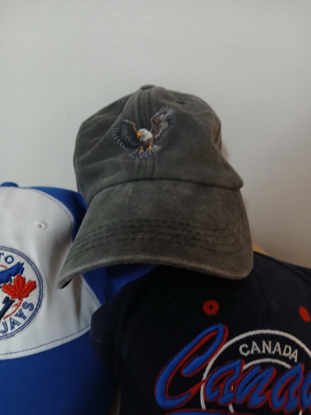 Embroidered Baseball Caps- assorted. - Picture 4 of 4